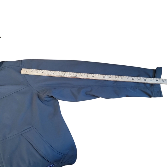 Hawke & Co Charcoal Hooded Windbreaker. MED. H103 - Picture 8 of 10